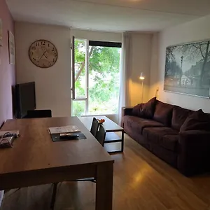 Проживание в семье Johan'S B&B With Roofterrace And Cheap Parking - Since 2014, Амстердам